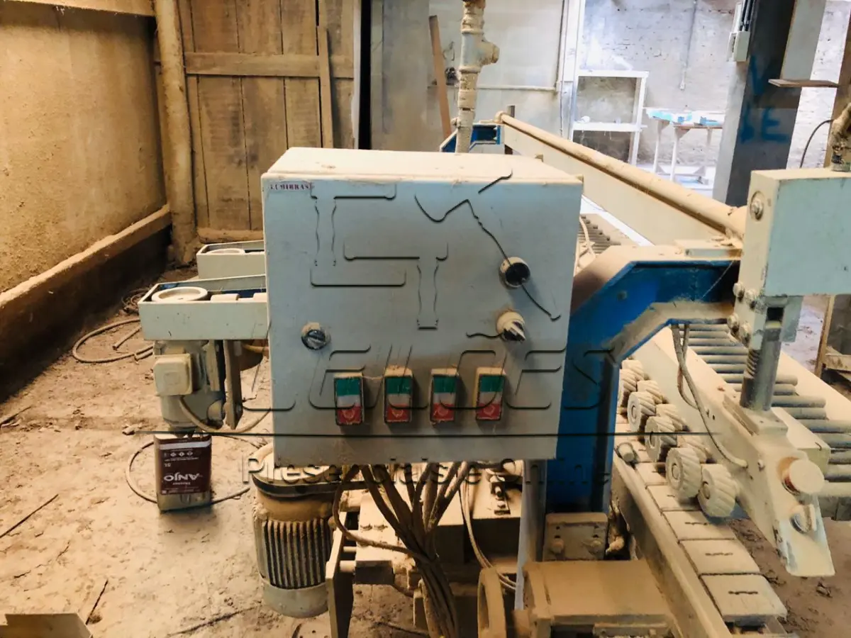 LOTE 08 - Lixadeira industrial da marca KRAFT-LYNE, profissional