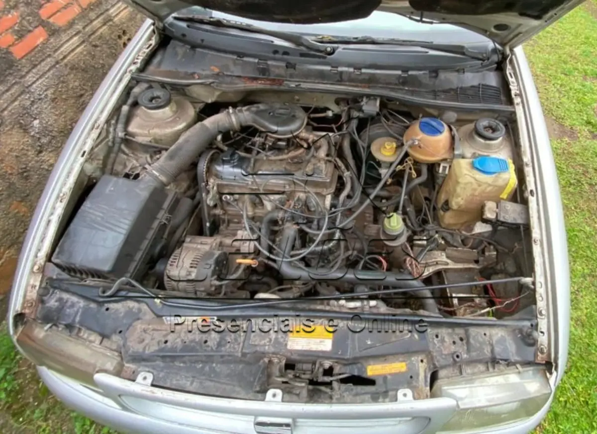 LOTE 005 - Automóvel IMP/SEAT CORDOBA SXE, ano/modelo 1999/1999, cor cinza