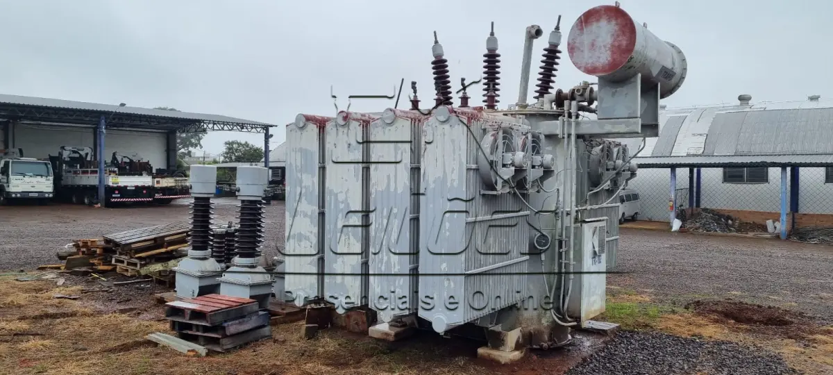 LOTE 01 - 01 Transformador Tensão 69/13.8 kv, Marca TR, Potência 10/12,5 mva, ano 1987, número 65352;  06 TC marca Siemens 69 kv; e, 06 para raio em porcelana 13,8 kv