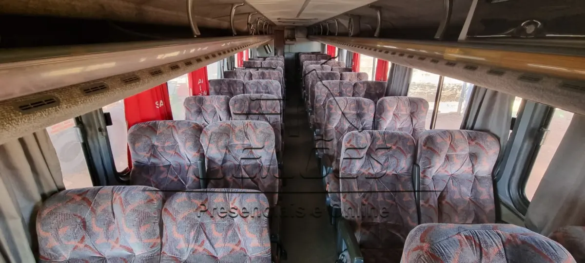 LOTE 002 - Ônibus VW/COMIL CAMPIONE R, ano/modelo 2000, cor branca, lotação de 42 passageiros, a diesel