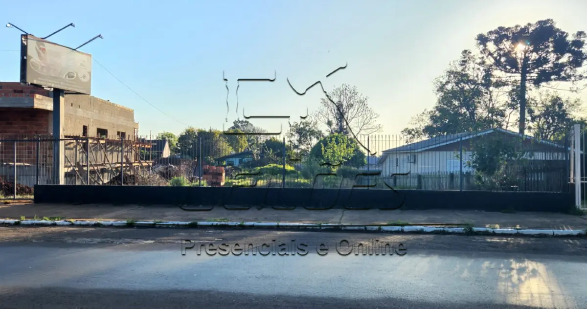 LOTE 002 - Um terreno urbano com a área de 734,40m² situado na Rua Senador Salgado Filho, lote 034 da quadra 019 no setor 008, Bairro Conceição, nesta cidade de Carazinho. Matrícula nº 19.471 do RI de Carazinho.