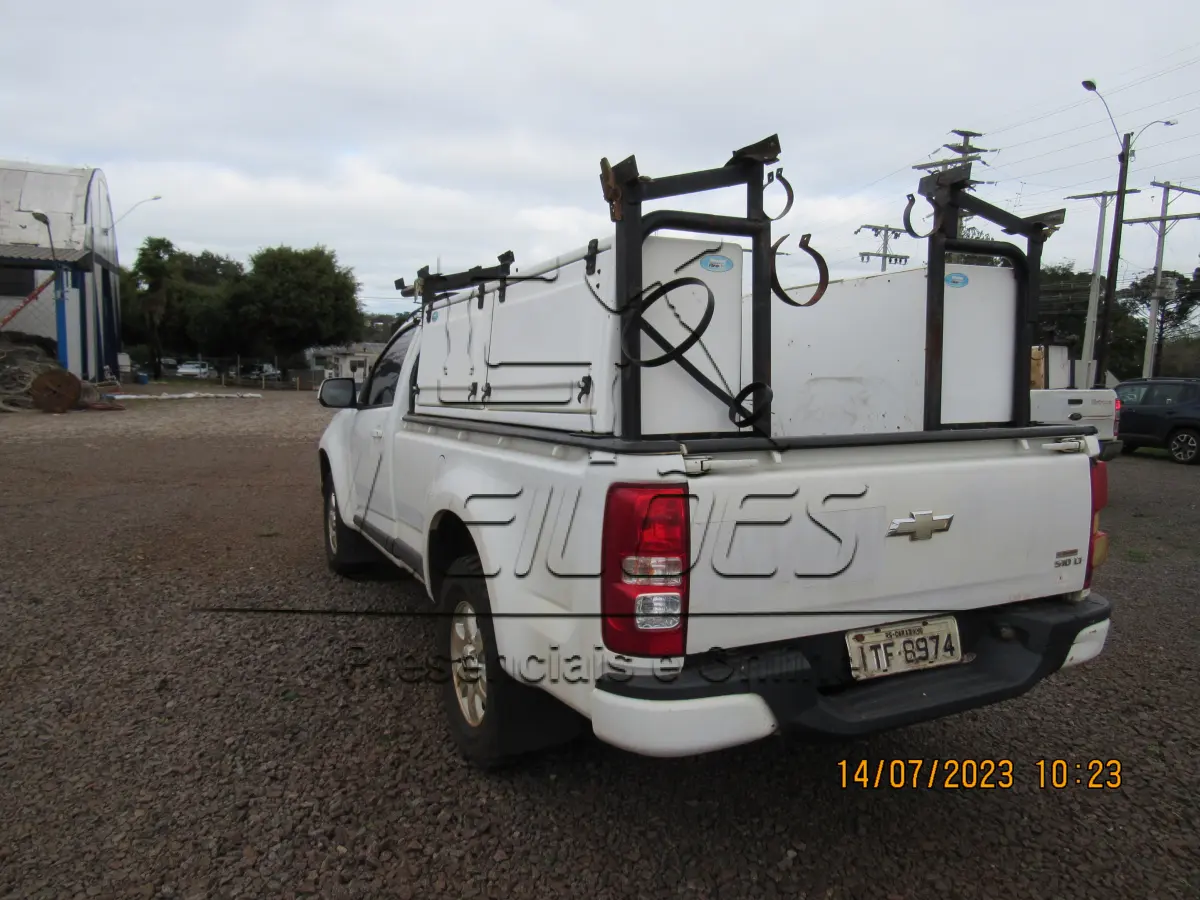 LOTE 002 - Caminhonete Chevrolet S-10 LT FS2, Flex, cor branca, ano/modelo 2012/2013, carroceria aberta