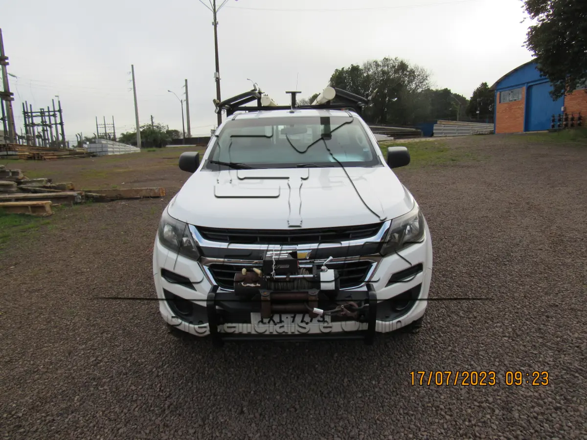 LOTE 004 - Caminhonete Chevrolet S-10 LS DS4, diesel, ano/modelo 2016/2017, cor branca, carroceria aberta