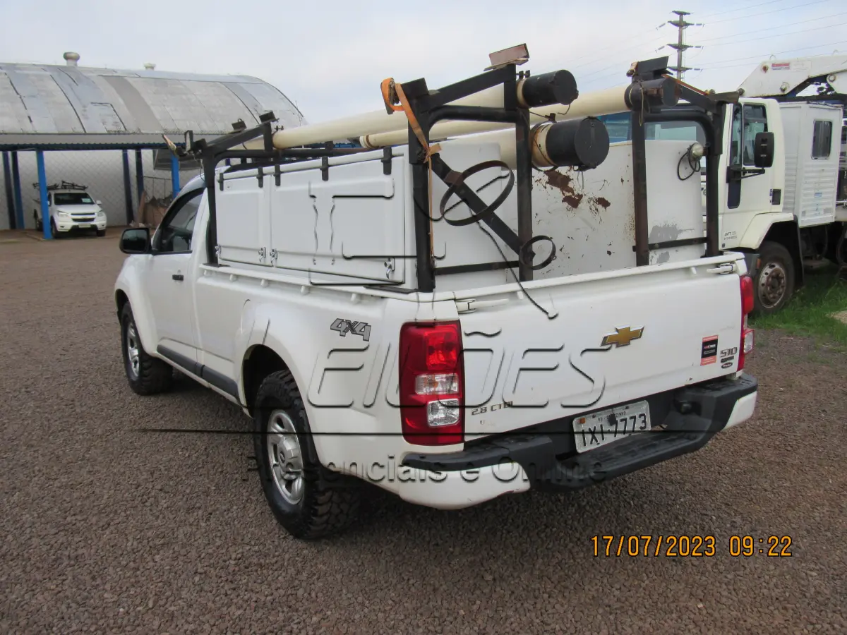 LOTE 004 - Caminhonete Chevrolet S-10 LS DS4, diesel, ano/modelo 2016/2017, cor branca, carroceria aberta