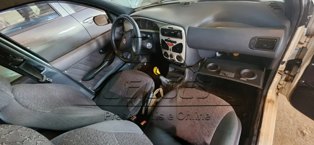 LOTE 009 - Automóvel Fiat Palio Weekend ELX, 2002, cor branca
