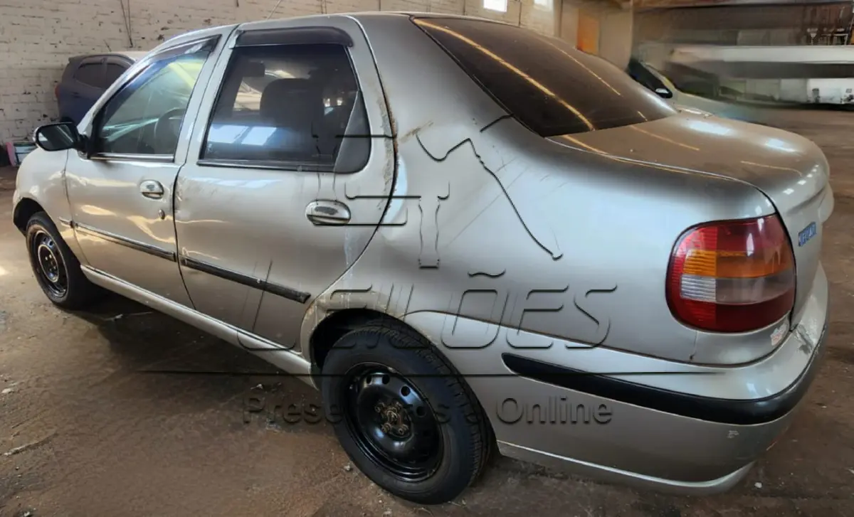 LOTE 008 - Fiat Siena ELX, ano/modelo 2001/2002, cor cinza, à gasolina