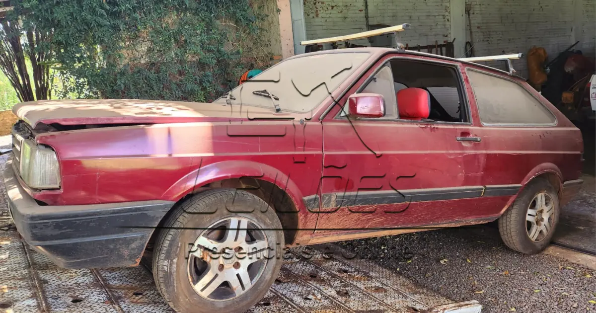 LOTE 004 - VW/GOL GL, ano/modelo 1990/1990, cor vermelha