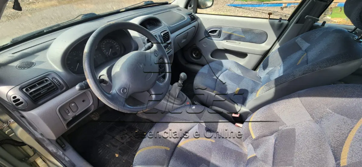 LOTE 008 - Automóvel Renault Clio RN 1.0, 2003, cor bege