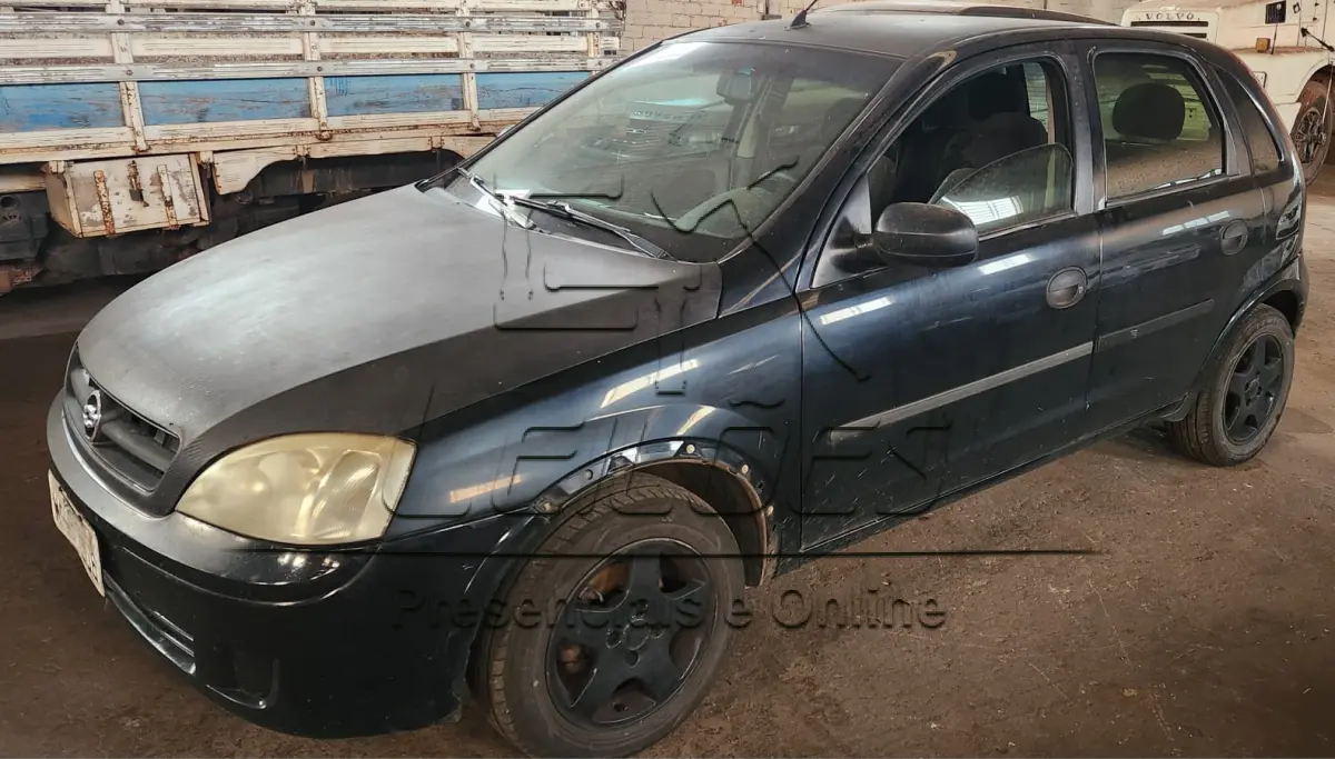 LOTE 004 - GM/CORSA HATCH JOY, ano/modelo 2004/2005, cor preta, emplacado em Carazinho