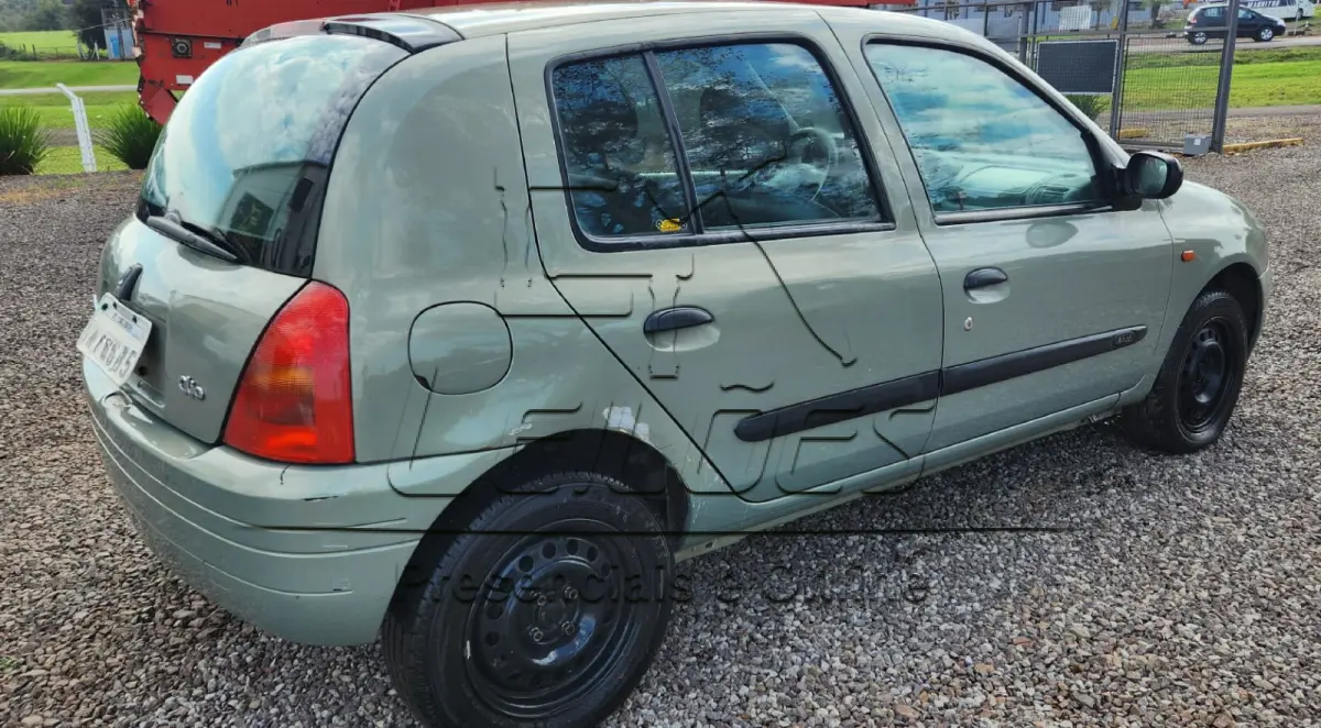 LOTE 008 - Automóvel Renault Clio RN 1.0, 2003, cor bege