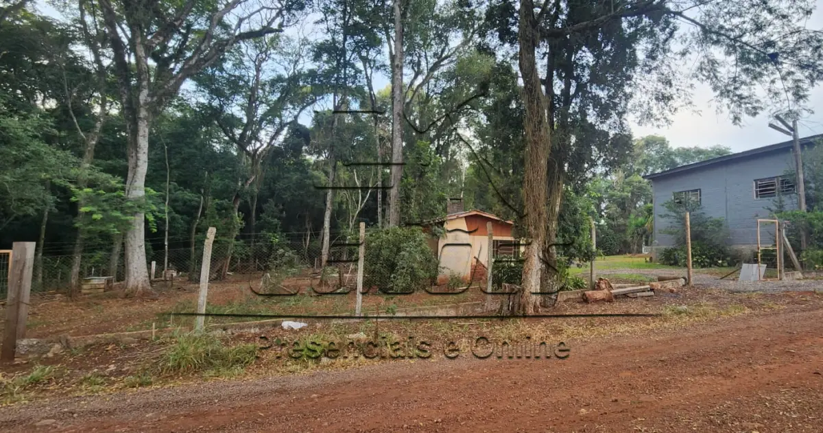 LOTE 791 - Terreno urbano com a área de 555m², sem benfeitorias, situado na Rua Almirante Tamandaré, lote 05 da quadra 147, Bairro Loeff, na cidade de Carazinho/RS