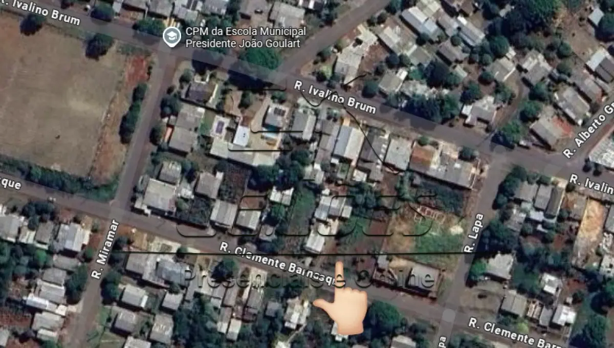LOTE C-003 - Dois terrenos urbanos com a área total de 840m², situados na Rua Clemente Barnasque, lote 11 da quadra 20 no setor 07, Vila Winckler, nesta cidade de Carazinho. Imóvel este objeto da matrícula nº 4.134 do livro 2-RG do Registro de Imóveis de Carazinho