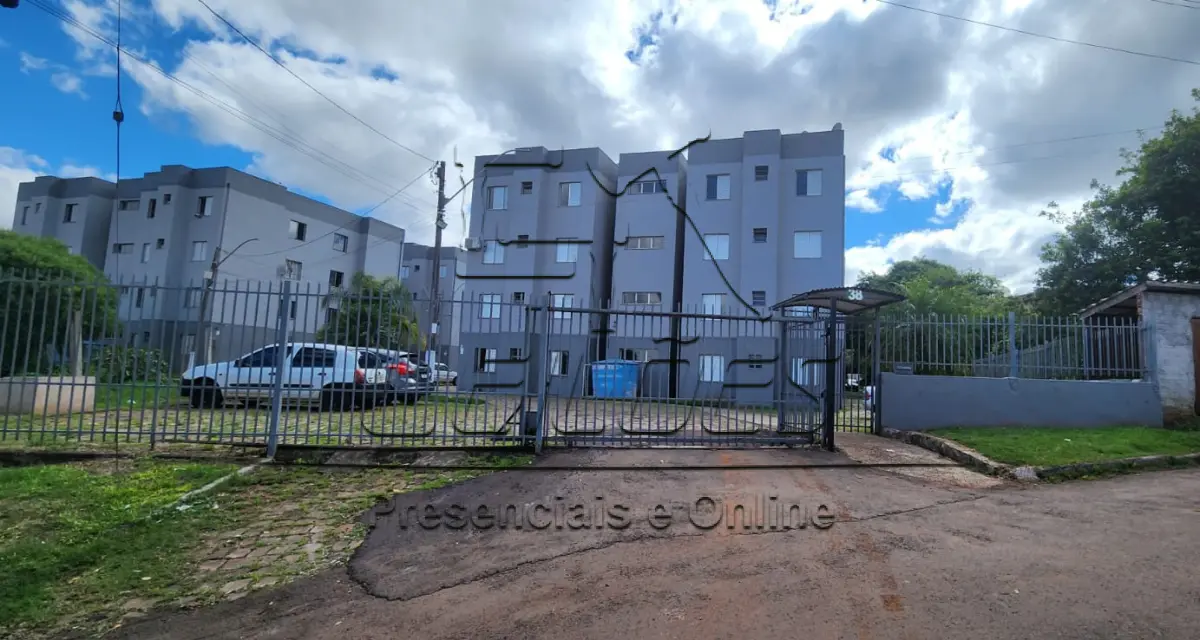 LOTE C-004 - Apartamento 612, localizado no bloco 6 do Condomínio Residencial Oriental, de fundos e à direita de quem da rua olhar para o prédio, ao lado do bloco 8, com a área real privativa de 49,28m² e área real de uso comum de 8,40m², totalizando a área real global de 57,68m². Empreendimento localizado no lado ímpar da Rua Pernambuco, distante 59,50m da esquina com a Rua Minas Gerais, nesta cidade de Carazinho. Imóvel objeto da matrícula nº 36.444 do livro 2-RG do Registro de Imóveis de Carazinho