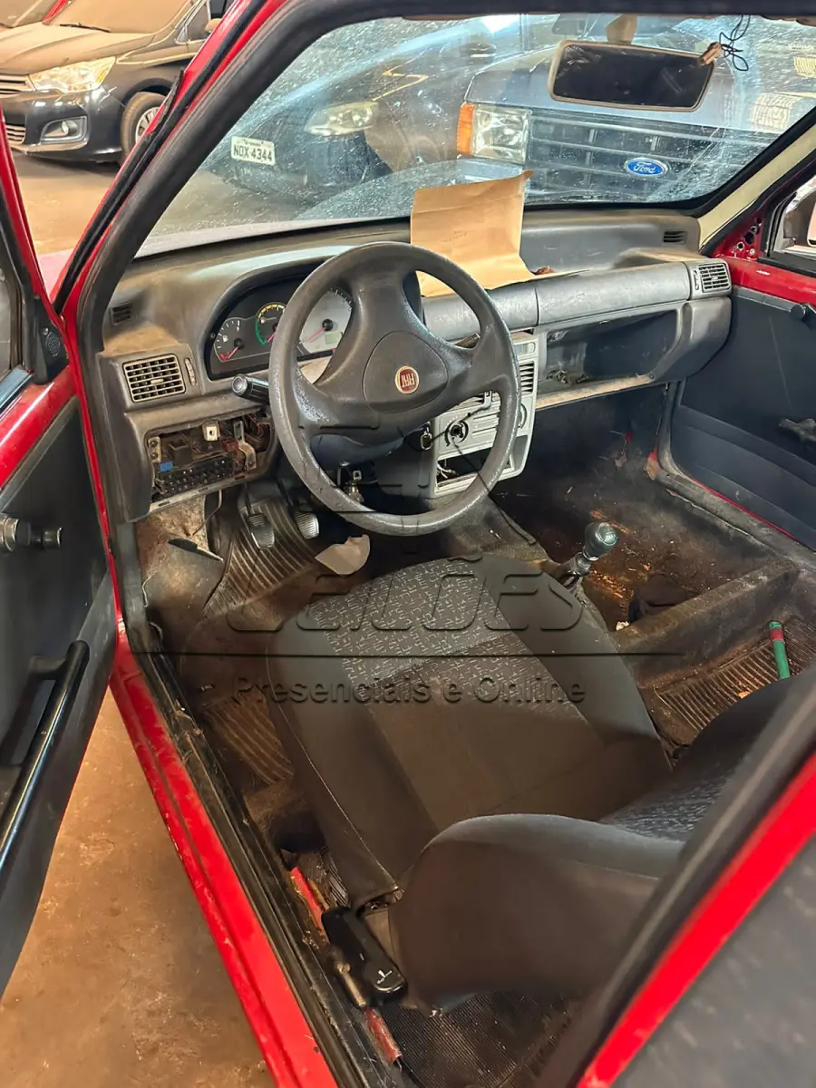 LOTE 004 - Automóvel FIAT UNO MILLE WAY ECON, ano/modelo 2012/2013, cor vermelha,