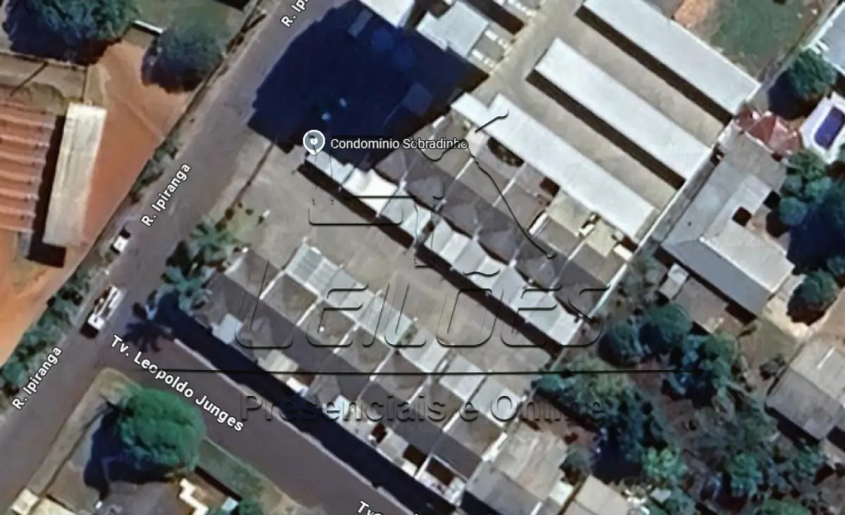 LOTE 001 - Casa 09 do Condomínio Sobradinho, com a área privativa de 45,43m², situada na Rua Ipiranga, 1270, Bairro Hípica, nesta cidade de Carazinho. Imóvel este objeto da matrícula nº 39035 do livro 2-RG do Registro de Imóveis de Carazinho.