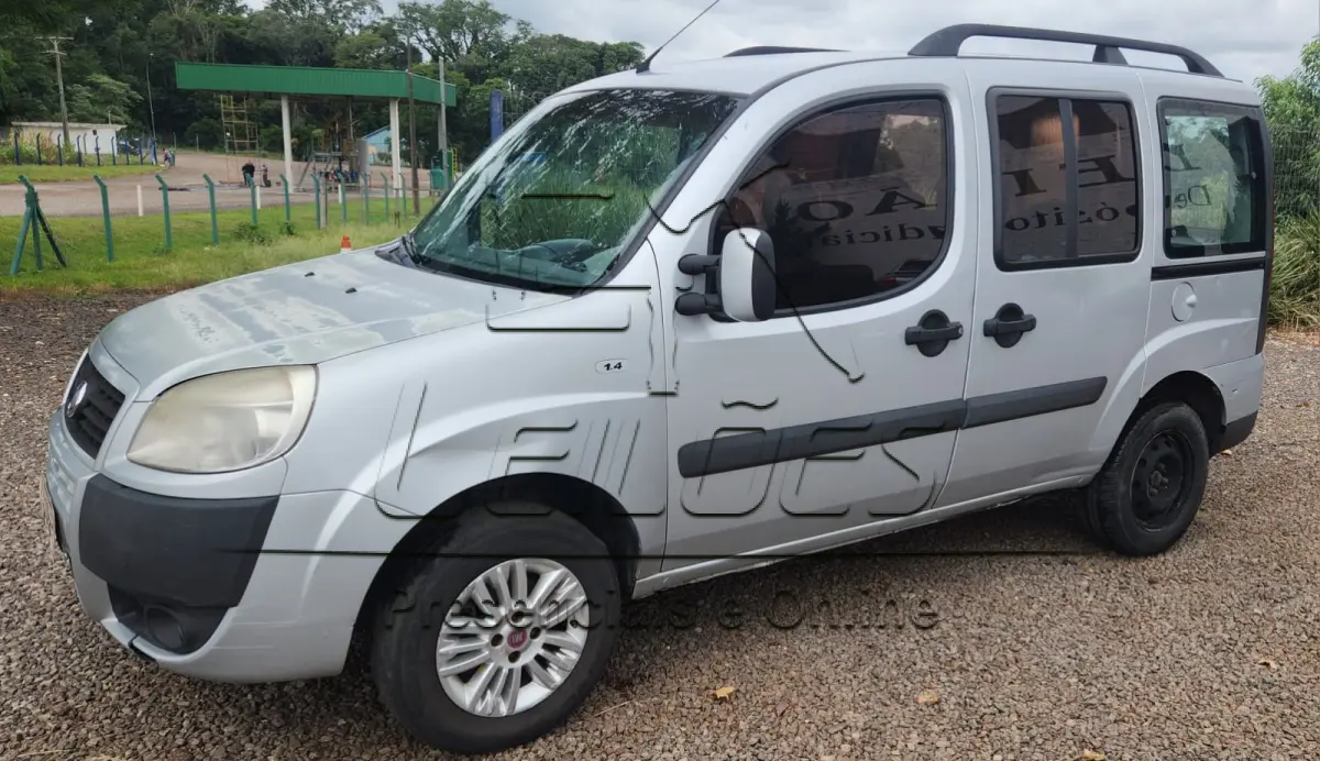 LOTE 001 - FIAT /DOBLO ATTRACTIV 1.4, 2013, cor prata
