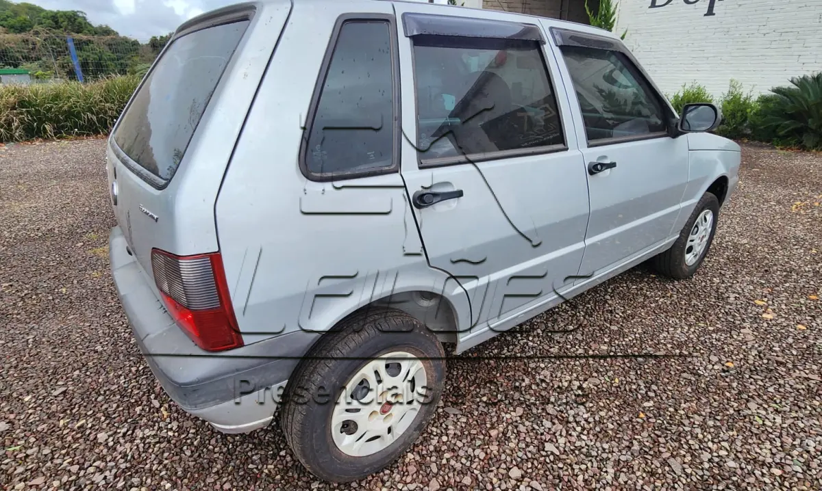 LOTE 002 - FIAT UNO ECONOMY, ano/modelo 2013/2013, cor prata