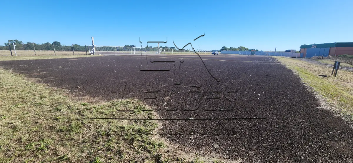 LOTE 002 - Terreno com a área de 8.935,64m² localizado no Passo da Areia, Vila Aeroclube, de frente ao corredor de acesso da BR 285, lote 030 da quadra 090, nesta cidade de Carazinho. Imóvel objeto da matrícula nº 35.953 do livro 2-RG do Registro de Imóveis de Carazinho.
