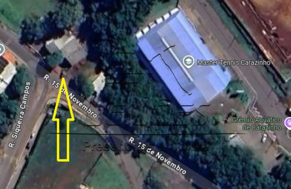 LOTE 002 - Terreno urbano com a área de 420m², medindo 14m de frente por 30m de frente a fundos, situado na Rua XV de Novembro, distante 64m da esquina com a Rua Felipe Camarão, lote 09 da quadra 42 no setor 06, com uma casa tipo mista com a área de 246,63m². Imóvel objeto da matrícula nº 9.131 do livro 2-RG do Registro de Imóveis de Carazinho.