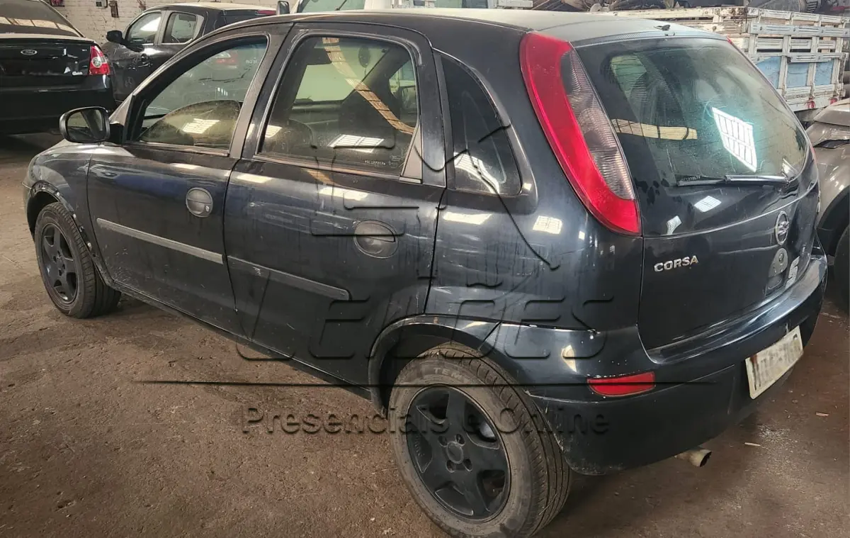 LOTE 004 - GM/CORSA HATCH JOY, ano/modelo 2004/2005, cor preta, emplacado em Carazinho
