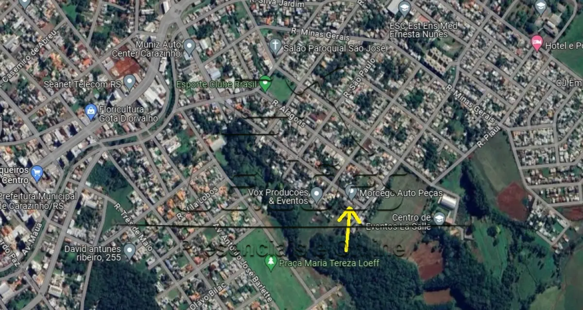 LOTE 003 - Imóvel objeto da matrícula nº 7.821 do livro 2-RG do Ofício de Registro de Imóveis de Carazinho, constituído em: Dois terrenos urbanos perfazendo a área total de 2.000,00m², medindo 20m de frente por 50m de frente a fundos, sito na Rua Ceará, Bairro Oriental, nesta cidade, lotes 04 e 05 da quadra 31 no setor 06