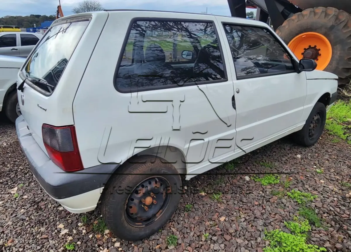LOTE 875 - Automóvel  FIAT/UNO MILLE ECONOMY, ano/modelo 2013/2013, cor branca, 2 portas