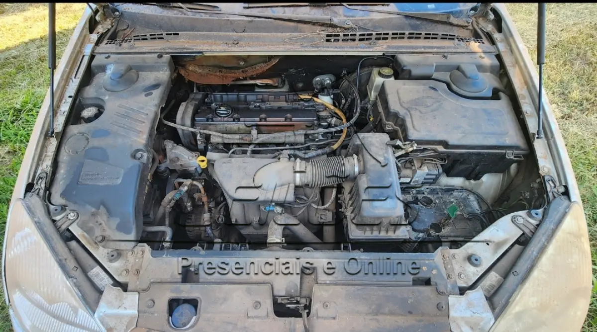 LOTE 872 - Automóvel I/CITROËN C5 EXCL 20, ano/modelo 2003/2003, cor prata, blindado.