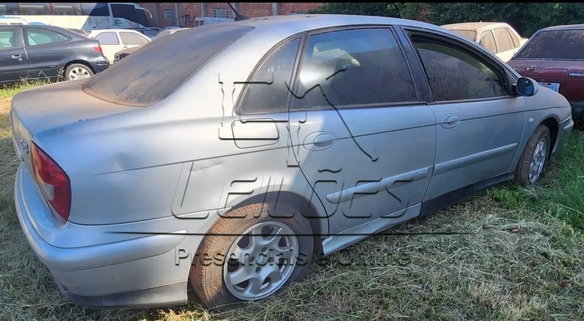 LOTE 872 - Automóvel I/CITROËN C5 EXCL 20, ano/modelo 2003/2003, cor prata, blindado.