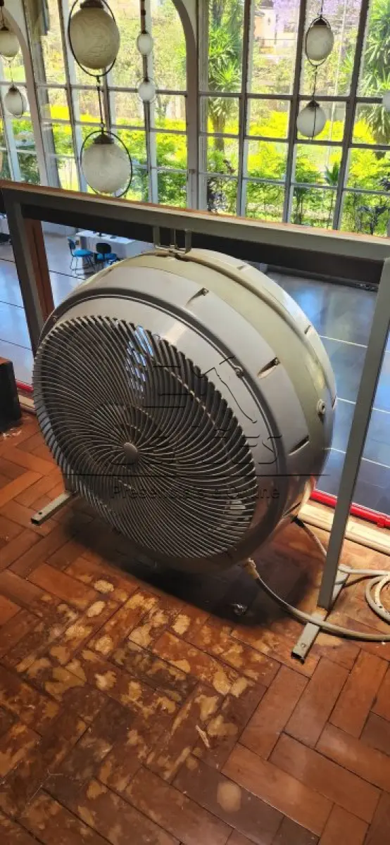 LOTE 057 - Climatizador de ambientes da marca JOAPE, 660, modelo 10D48