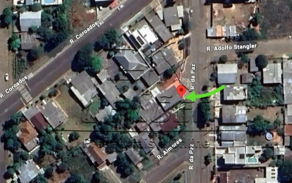 LOTE 001 - Terreno urbano com a área de 251,55m², com um galpão em alvenaria (oficina) uma área residencial no segundo piso deste galpão e uma casa de madeira nos fundos, sito na Rua da Paz, 589, Bairro Princesa, em Carazinho/RS. Matrícula 12.250 do RI de Carazinho