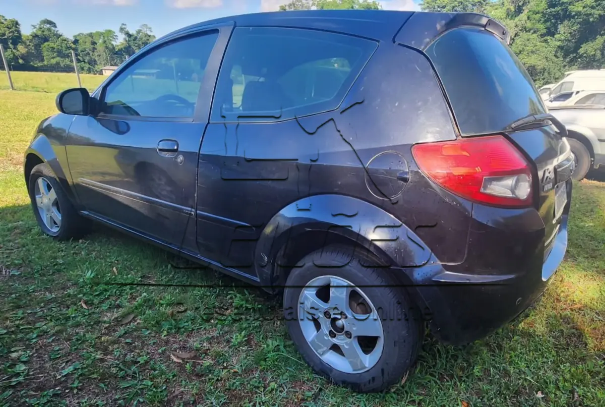 LOTE 001 - Ford Ka Flex, ano/modelo 2008/2009, cor preta, sem motor