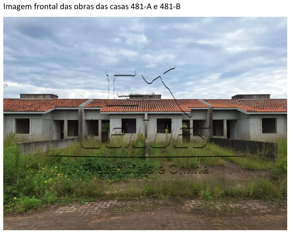 LOTE 025 - Casa de alvenaria sob nº 481-A, em construção, geminada, com a área construída de 43,48m²,  situada na Rua Vítor Mateus Teixeira, Vila Três Marias, em Esteio/RS. Matrícula nº 29.058