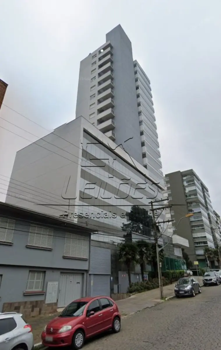 LOTE 001 - Apartamento 1001, com a área real privativa de 167,69m², área real global de 252,3261m², localizado no décimo terceiro pavimento do Edifício denominado "Diamond Residence - diamond Offices, situado na rua Santos Dumont, prédio sob nº 949, na cidade de Caxias do Sul/RS. Matrícula nº 100.402 do Registro de Imóveis da 2ª Zona de Caxias do Sul/RS.