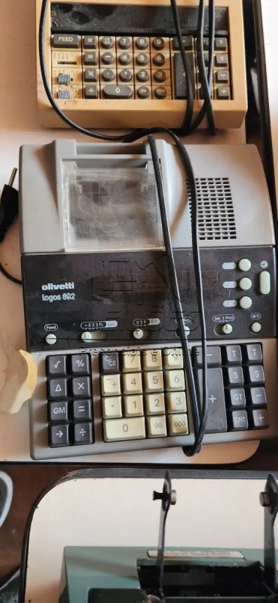 LOTE 074 - Diversas calculadoras antigas (aproximadamente 10)