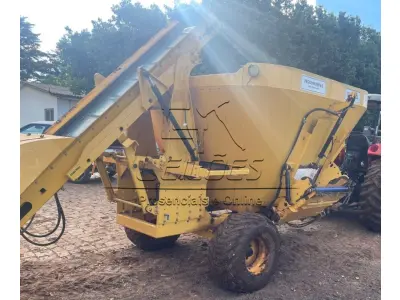Vagão Desensilador Autocarregável de Mistura Vertical fabricado pela Mepel - Produmixer 6.5