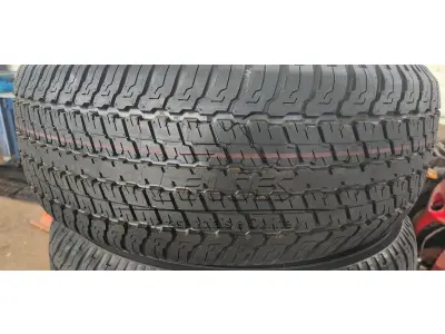 Jogo de pneus (05 unidades) da marca Yokohama, modelo GEOLANDAR A/T G94, na medida 265/60 R18,  sendo 1 sem uso e os outros 4 praticamente novos (pouquíssima rodagem).