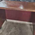 CONJUNTO DE MÓVEIS PARA ESCRITÓRIO, EM MADEIRA NOBRE