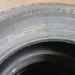 JOGO DE PNEUS (05 UNIDADES) DA MARCA YOKOHAMA, MODELO GEOLANDAR A/T G94, NA MEDIDA 265/60 R18,  SENDO 1 SEM USO E OS OUTROS 4 PRATICAMENTE NOVOS (POUQUÍSSIMA RODAGEM).