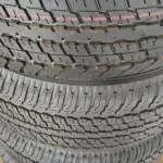 JOGO DE PNEUS (05 UNIDADES) DA MARCA YOKOHAMA, MODELO GEOLANDAR A/T G94, NA MEDIDA 265/60 R18,  SENDO 1 SEM USO E OS OUTROS 4 PRATICAMENTE NOVOS (POUQUÍSSIMA RODAGEM).