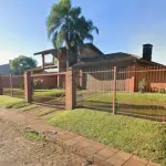 UM TERRENO URBANO COM A ÁREA DE 1.710,00M², COM UMA CASA DE ALVENARIA COM A ÁREA DE 262,80M², SITUADO NO LADO PAR DA RUA EÇA DE QUEIROZ (SOB Nº 654), DISTANTE 28M DA ESQUINA COM A RUA FELIPE CAMARÃO, E TAMBÉM LADO PAR DA RUA VICTOR HUGO, DISTANTE 30M DA ESQUINA COM A RUA FELIPE CAMARÃO, NESTA CIDADE DE CARAZINHO, LOTE 004 DA QUADRA 108 NO SETOR 006